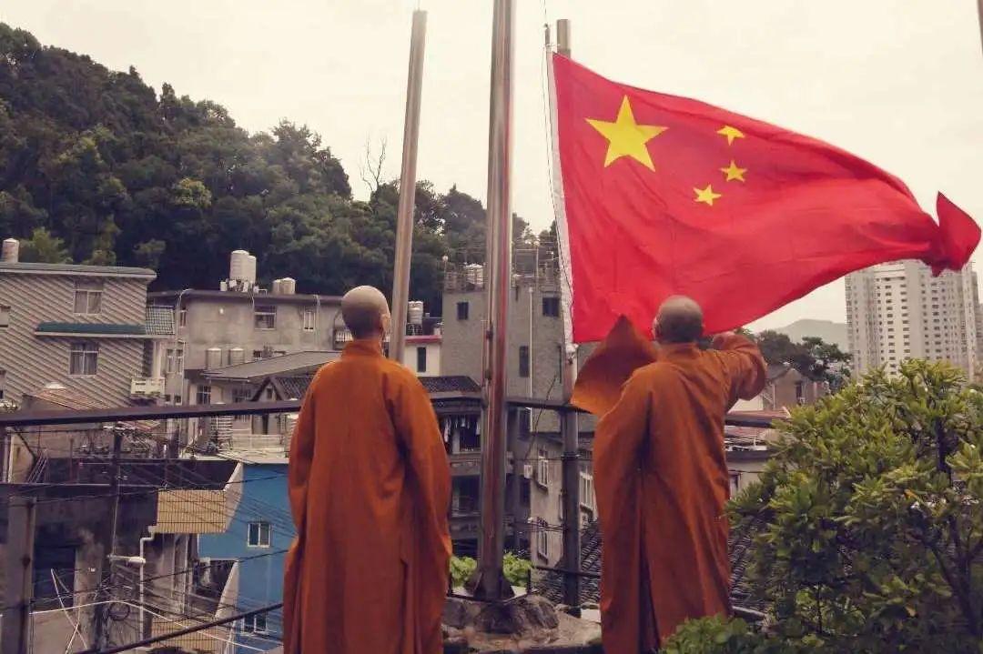现在祛痘靠什么产品比较好？